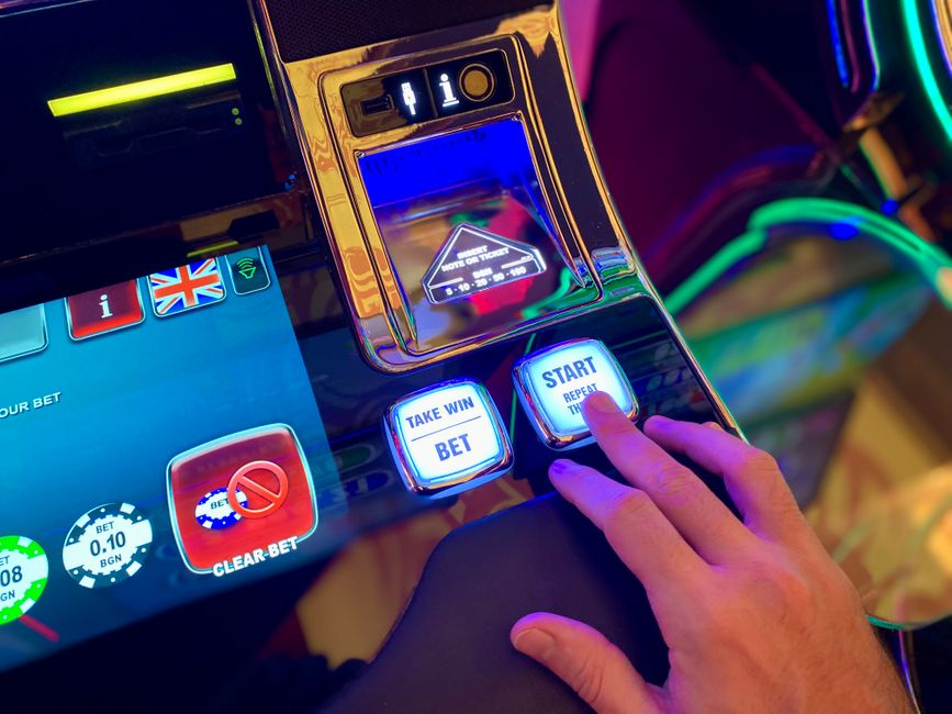 The Evolution and Psychology of Slot Machines: From Mechanical Reels to Digital Engagement